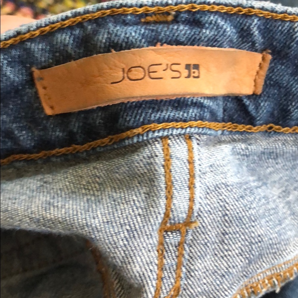 Joe’s Distressed Billie Crop Jeans - Picture 4 of 6